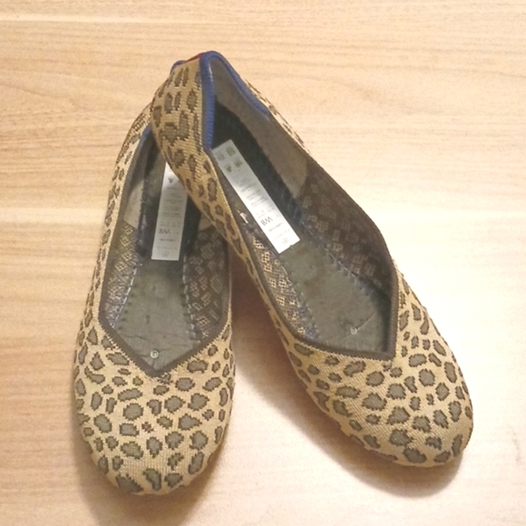 Rothy's "Retired Cheetah" Round Toe Ballet Flats in Size W8 - Picture 1 of 10
